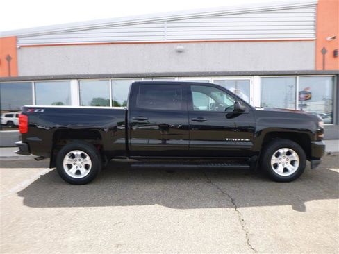 Used 2018 Chevrolet Silverado 1500 LT w/ All Star Edition AWD/4WD image 5