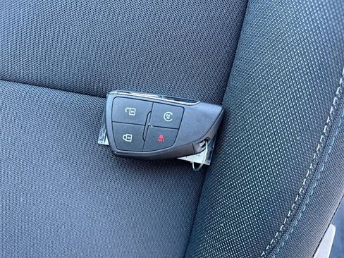 New 2026 Chevrolet Equinox EV LT image 36