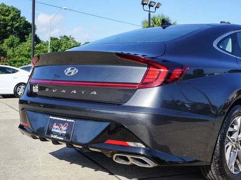 Used 2023 Hyundai Sonata SEL w/ Convenience Package FWD image 4