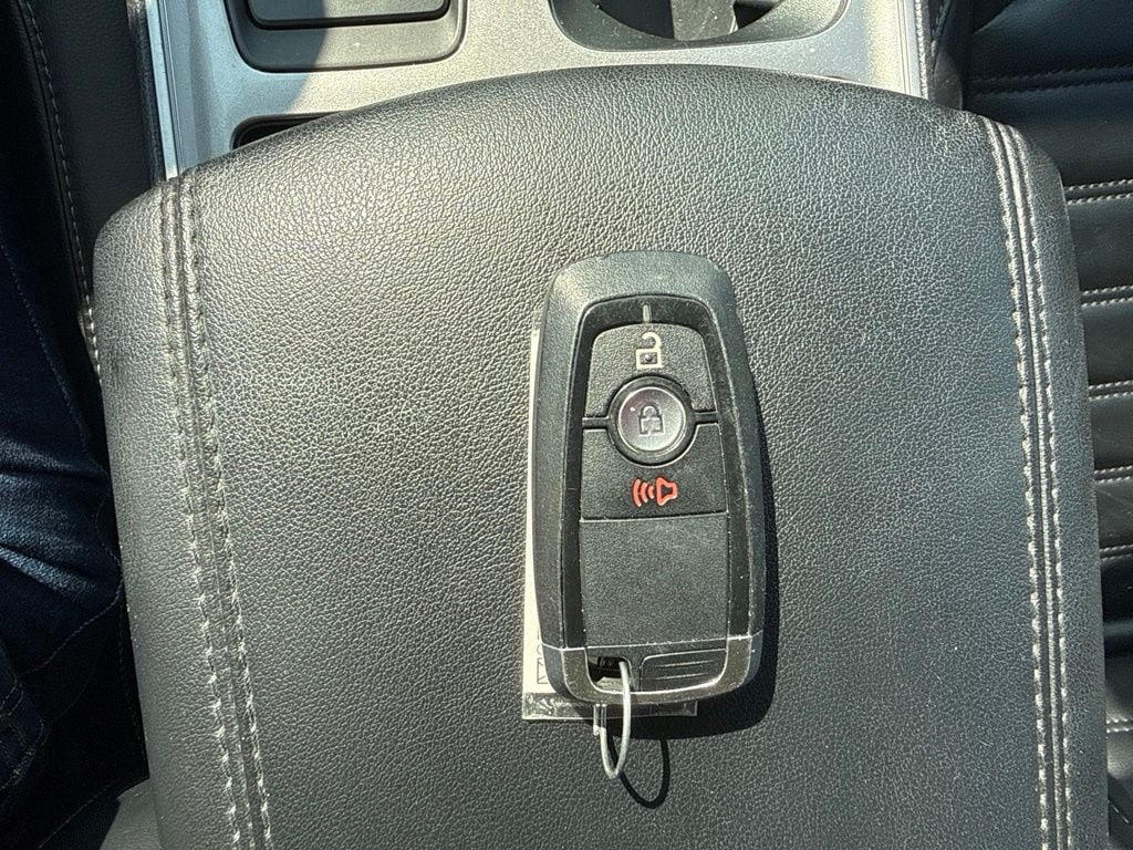 Used 2024 Ford Edge SEL AWD/4WD image 25