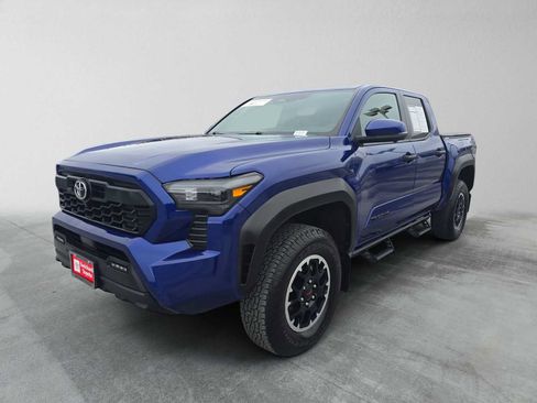 Certified 2025 Toyota Tacoma TRD Off-Road w/ TRD Off Road Premium Package AWD/4WD image 7