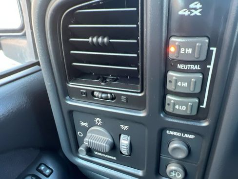 Used 2002 Chevrolet Silverado 2500 LS w/ Electrical Convenience Pkg AWD/4WD image 20