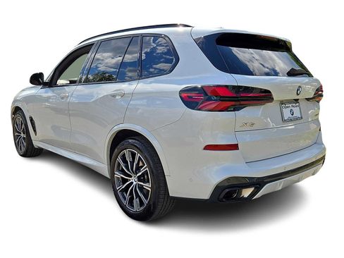 Used 2024 BMW X5 xDrive40i w/ M Sport Package AWD/4WD image 4
