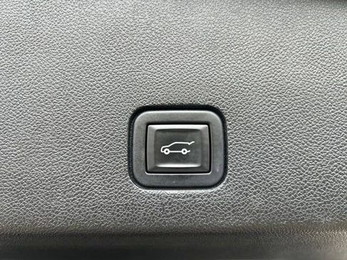 Used 2022 Cadillac XT6 Premium Luxury w/ Platinum Package AWD/4WD image 45