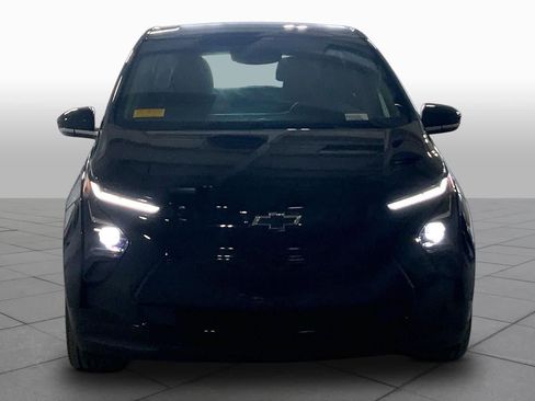 Used 2023 Chevrolet Bolt LT w/ Driver Confidence Package FWD image 3