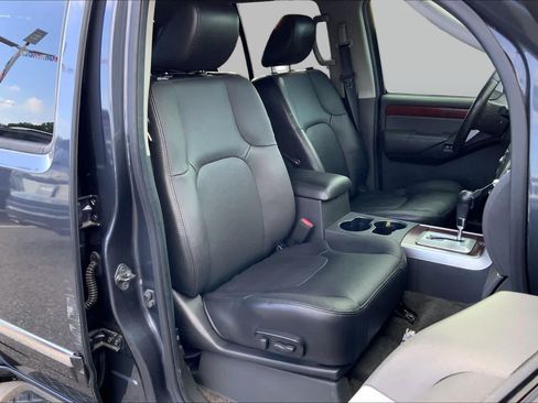 Used 2012 Nissan Pathfinder LE w/ DVD Entertainment Pkg RWD image 7