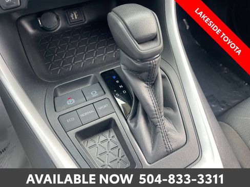 Certified 2025 Toyota RAV4 XLE FWD image 31