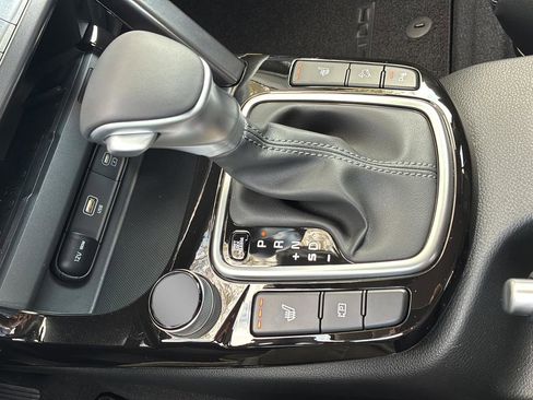 New 2026 Kia Seltos EX FWD image 31