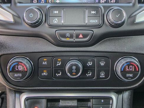 Used 2023 GMC Terrain SLT image 26