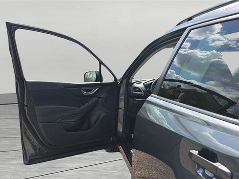 Used 2023 Subaru Forester Premium image 16