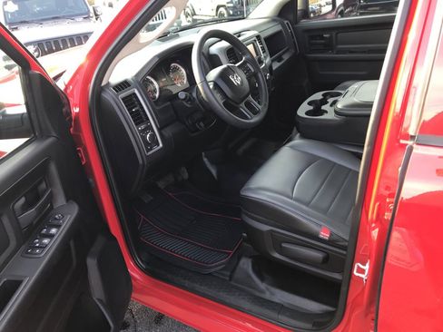 Used 2021 RAM 1500 Tradesman w/ Chrome Appearance Group image 8