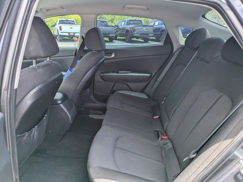 Used 2017 Kia Optima LX FWD image 13