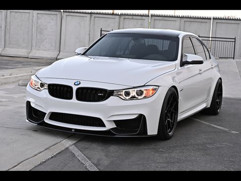 Used 2016 BMW M3 RWD image 1