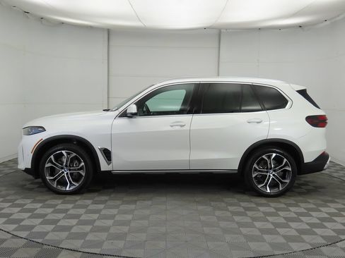 Used 2026 BMW X5 xDrive40i w/ Executive Package AWD/4WD image 9