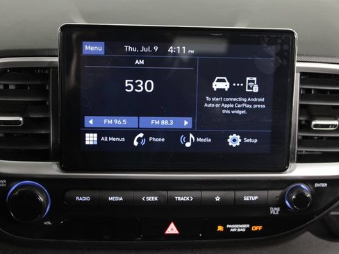 Certified 2026 Hyundai Venue SEL FWD image 9