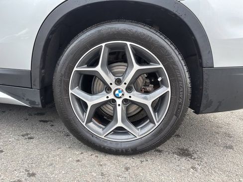 Used 2017 BMW X1 xDrive28i image 9