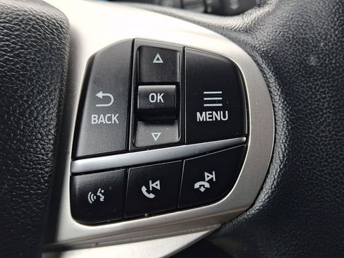 Used 2023 Ford Explorer XLT image 24