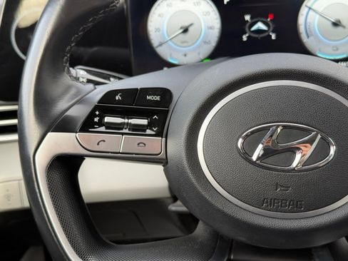 Used 2023 Hyundai Elantra Limited image 23