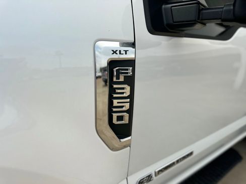 Used 2022 Ford F350 XLT w/ XLT Value Package image 11
