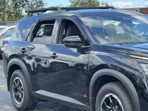 New 2026 Nissan Pathfinder Rock Creek w/ Rock Creek Premium Package AWD/4WD image 5
