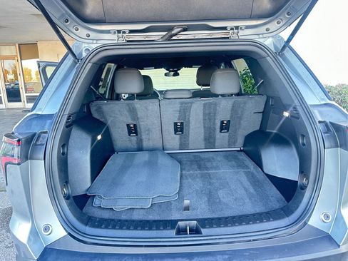Used 2025 Chevrolet Equinox LT image 31