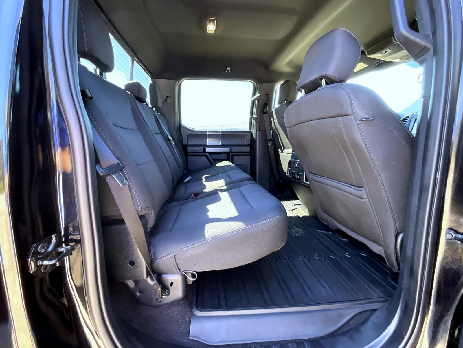 Used 2020 Ford F150 XLT w/ Equipment Group 302A Luxury AWD/4WD image 23