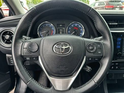 Used 2018 Toyota Corolla SE FWD image 14