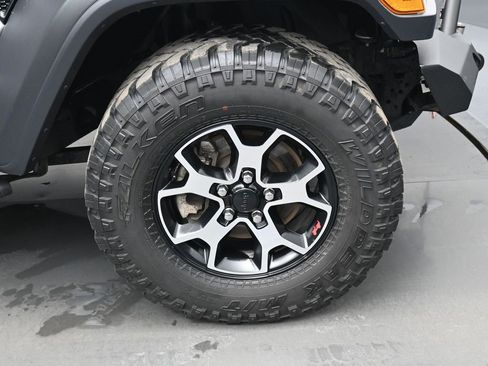 Used 2020 Jeep Wrangler Sport image 31