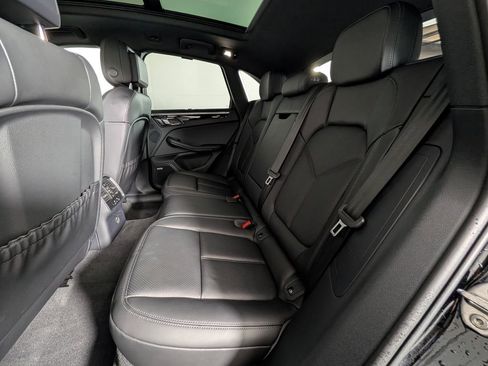 Certified 2025 Porsche Macan S image 29