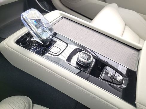 New 2026 Volvo XC90 B6 Ultra w/ Protection Package AWD/4WD image 20