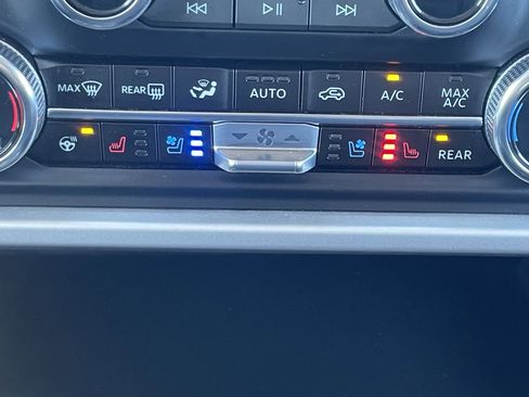 Used 2024 Ford Expedition XLT image 29