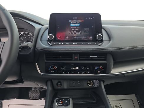 Used 2025 Nissan Rogue SV FWD image 20