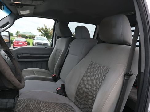 Used 2014 Ford F550 2WD Crew Cab Super Duty image 15