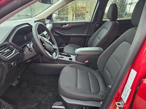 Used 2025 Ford Escape Active w/ Active Premium Tech Pack image 8