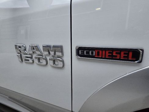 Used 2016 RAM 1500 Laramie w/ Convenience Group AWD/4WD image 10