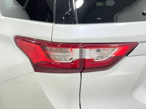 Used 2019 Chevrolet Traverse Premier w/ LPO, Floor Liner Package AWD/4WD image 36