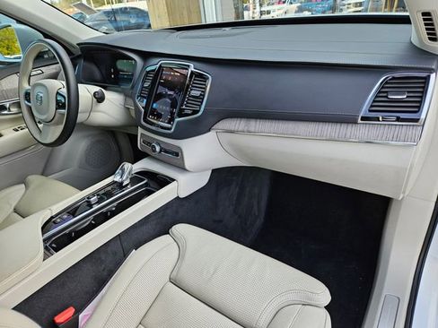Used 2023 Volvo XC90 T8 Ultimate image 22