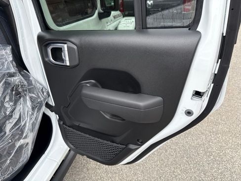 New 2026 Jeep Wrangler Unlimited Sport w/ Dual Top Group AWD/4WD image 23
