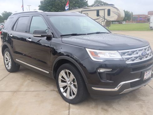 Used 2019 Ford Explorer Limited AWD/4WD image 3