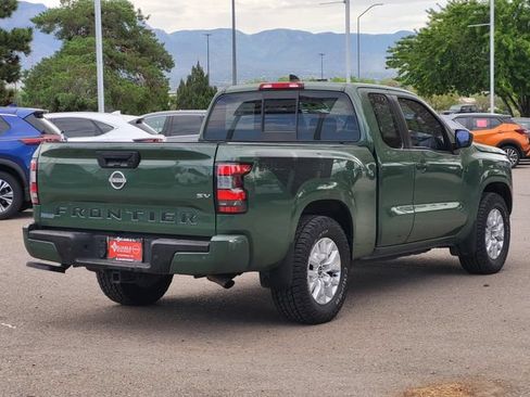 Used 2022 Nissan Frontier SV RWD image 3