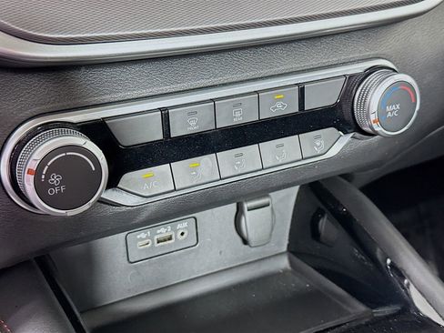 Used 2024 Nissan Altima 2.5 SR FWD image 16