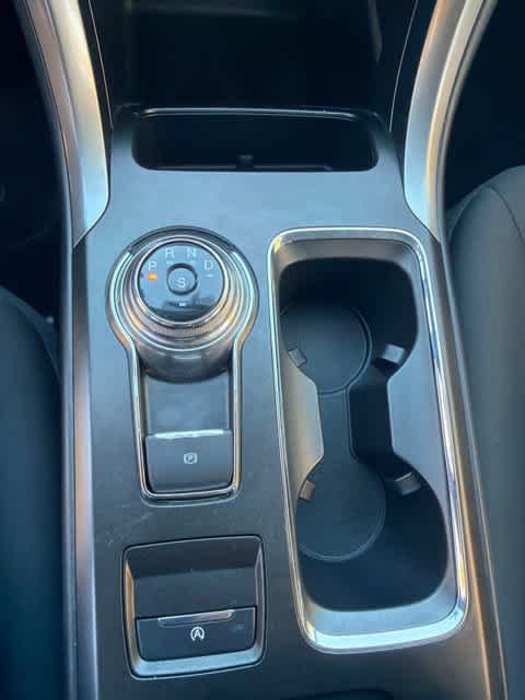 Used 2018 Ford Fusion SE w/ Fusion SE Technology Package FWD image 18