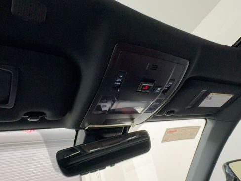 Certified 2025 Lexus IS 300 w/ Premium Package image 17