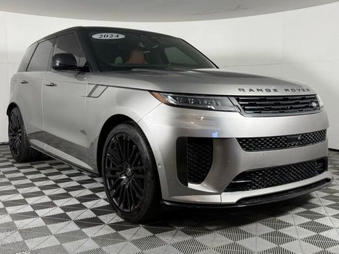 Used 2024 Land Rover Range Rover Sport AWD/4WD image 10