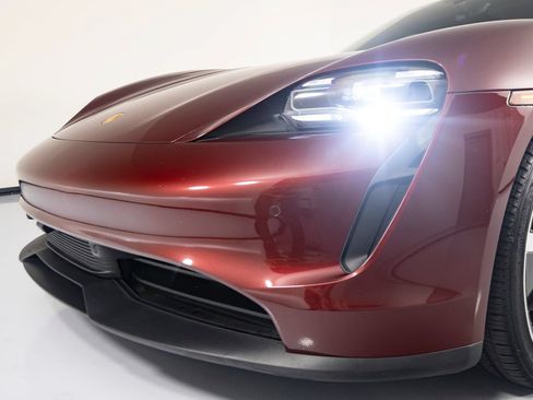 Certified 2022 Porsche Taycan RWD image 40