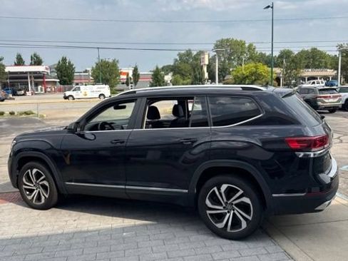 Used 2023 Volkswagen Atlas SEL AWD/4WD image 13
