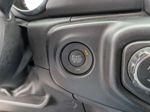 Used 2022 Jeep Gladiator Overland w/ Popular Equipment Package image 23