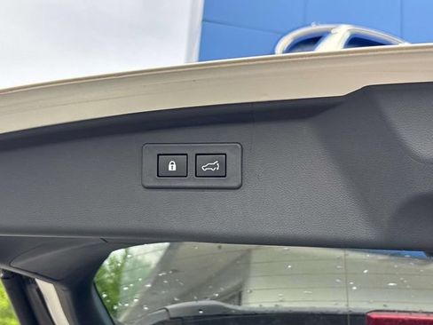 Used 2023 Subaru Outback Limited AWD/4WD image 16