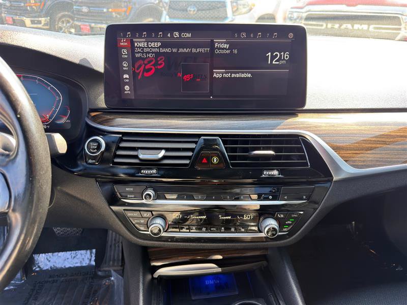 Used 2021 BMW 530i w/ Convenience Package RWD image 18