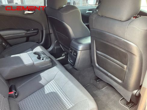Used 2022 Dodge Charger R/T w/ Blacktop Package RWD image 31